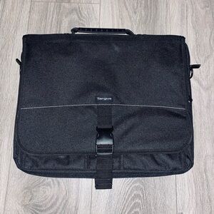 New Targus Messenger Laptop Case